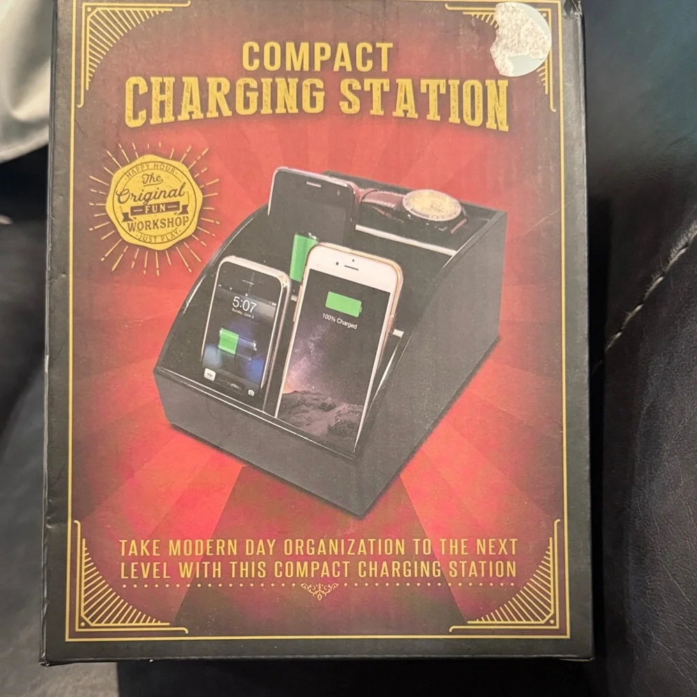 Compact Charging Station - Black